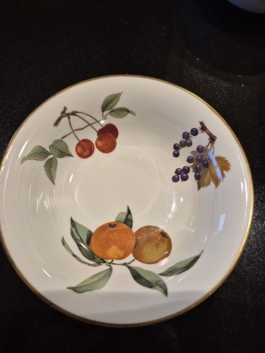 Royal worcester evesham gold - worcester,