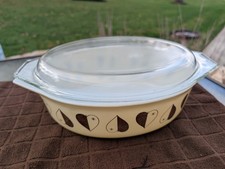 Pyrex Golden Hearts Casserole Dish VTG 045 2.5 Qt Glass Oval w/ Lid 2-1/2 Quart