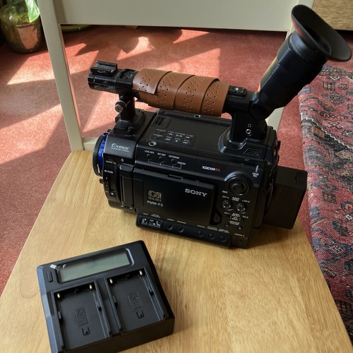 Sony pmw cinealta camera - sony,