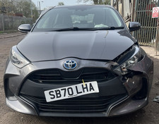 TOYOTA YARIS HYBRID MK4 -