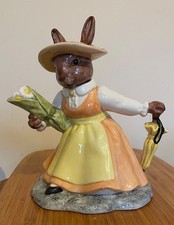 BUNNYKINS Lady of the Manor Teapot - LE 1224/1500