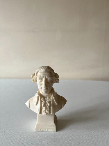 Vintage alabaster figurine - vintage, /