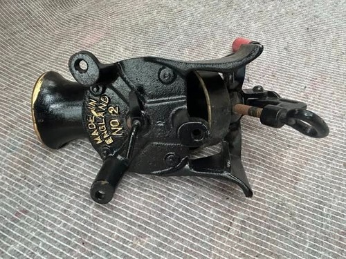 Vintage spong cast iron - no.,