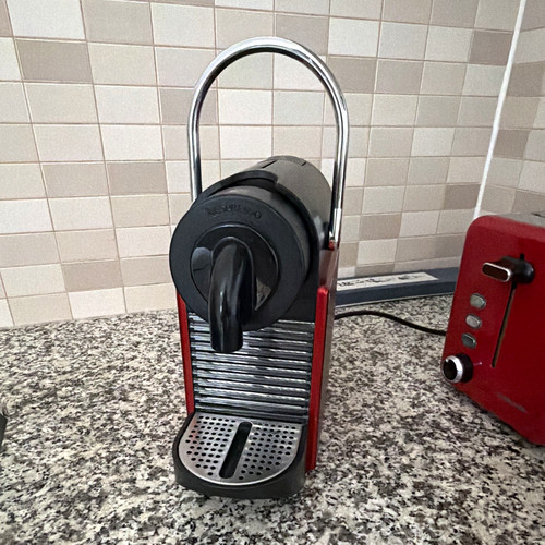 Nespresso coffee machine 1260w - coffee,