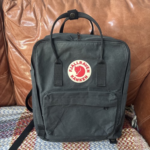 Black fjallraven kanken - black,