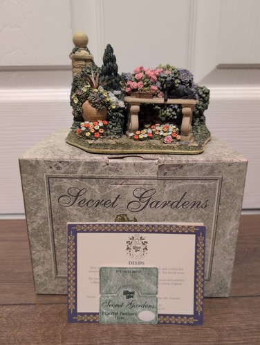 Rare lilliput lane secret - lilliput,