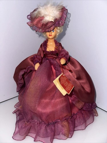 Peggy nisbet model h271 madame - peggy,