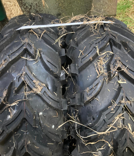John deere gator tyres new - -,