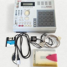 Akai professional MPC2000 Sampler Sampling Sequencer Tabletop Digital Unit