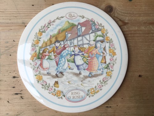 Wedgwood nursery rhyme plate - rhyme,
