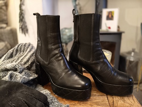 Russell bromley mega - &,