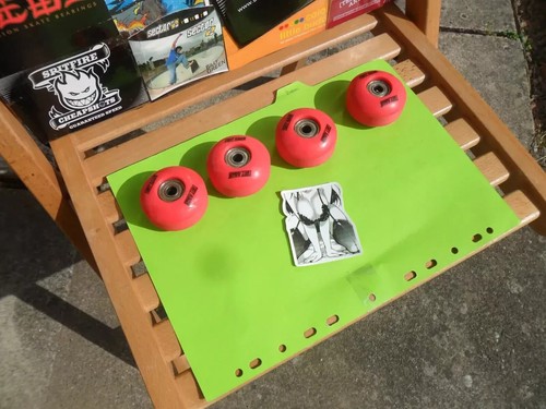 Tony hawk skateboard - tony,