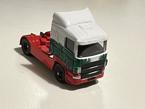 Corgi white green and red - green,