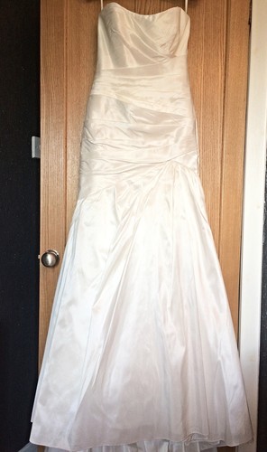 Suzanne neville wedding dress - suzanne,