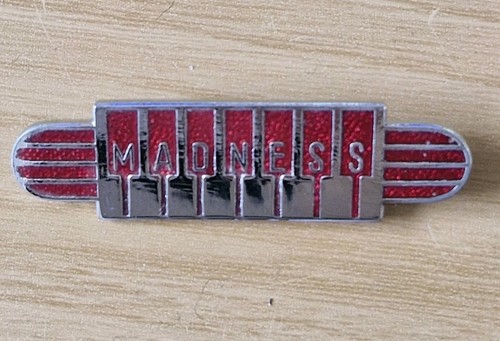Madness vintage red enamel - vintage, pin