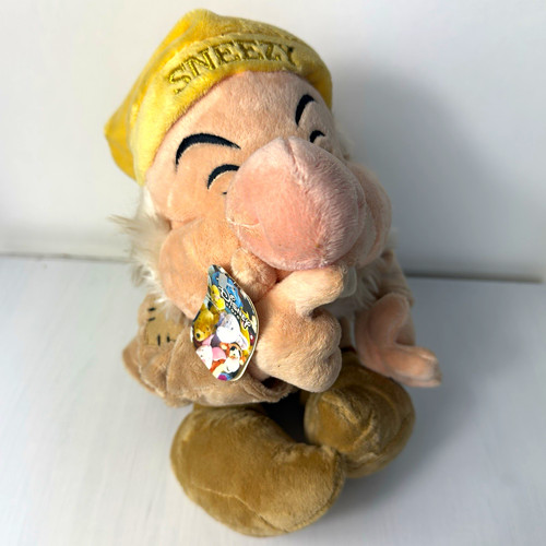 Disney store sneezy dwarf - disney,