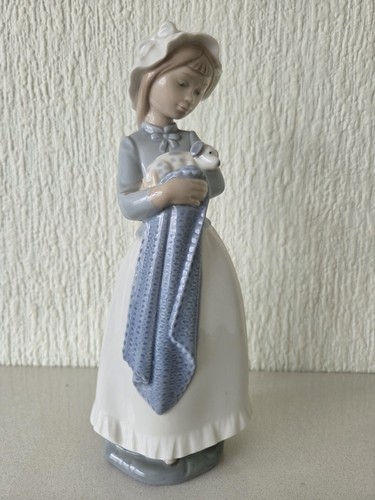 Nao lladro porcelain figurine - nao,