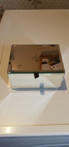 Small mirrored trinket - small, /