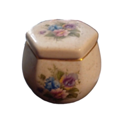 Kernewek pottery floral design - floral,