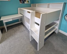 Children's cabin bed with