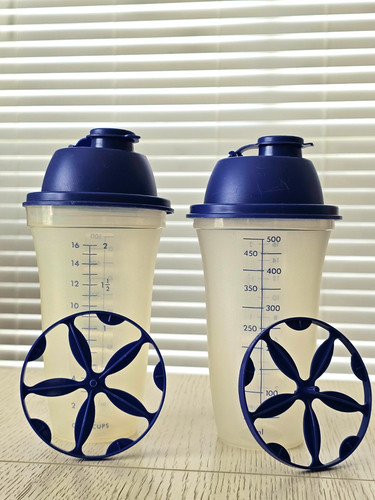 Vintage tupperware quick - quick, shake