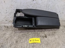 MERCEDES C180 2009 CENTRE CONSOLE ARMREST  A2046801339