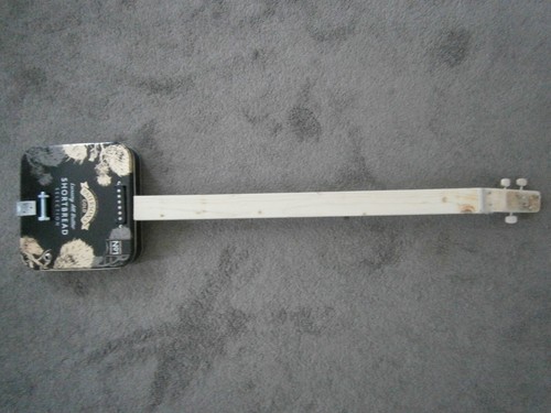String cigar box - 3,