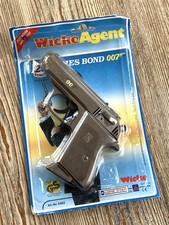 1995 vintage James bond wicke