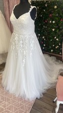 Ivory Morilee Wedding Dress style 3377, Juliette. Size 24 