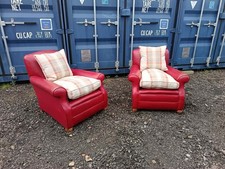 BEAUTUFUL RED LEATHER CLUB