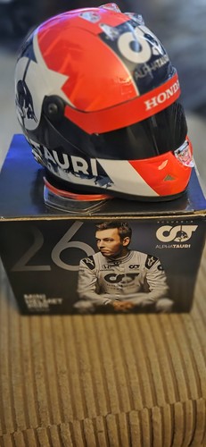 Mini helmet - 1/2, f1