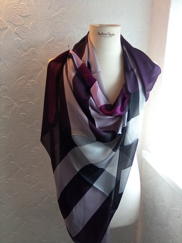 Burberry 100 silk - 100%, ladies