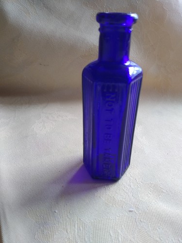 Cobalt blue hexagonal ribbed - blue,