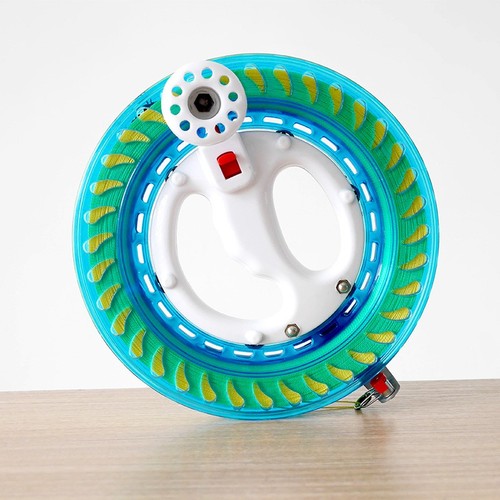 Kite flying 300m - flying, wheel