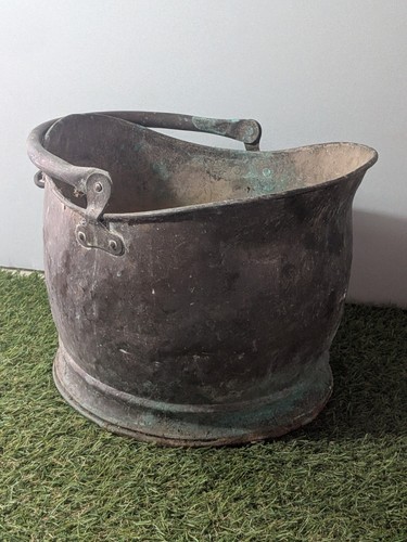 Use copper coal bucket - use,
