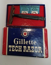 Vintage 1950s Gillette Tech USA Razor  In Original Box With 2 Blue Razor Blades