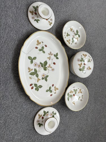 Wedgwood wild strawberry - wild,