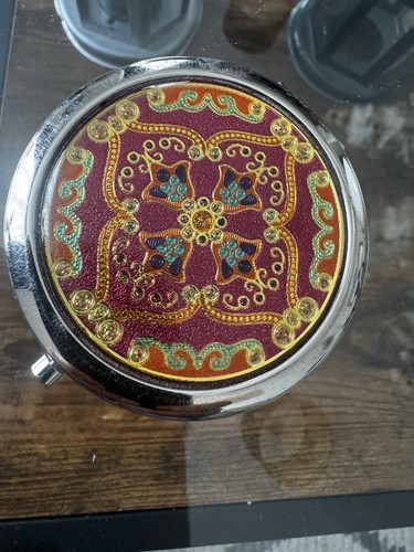 Turkish compact mirror