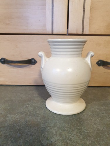 Vintage dartmouth cream vase - cream,
