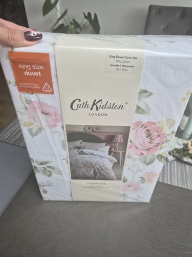 Bnwt cath kidston - king, size