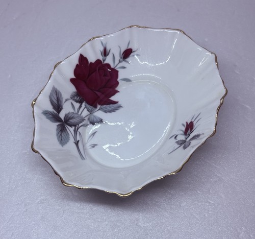 Vintage royal albert red rose - vintage,