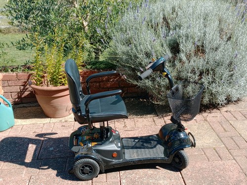 Mobility scooter em - scooter,