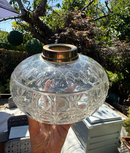 Large victorian daisy cut and