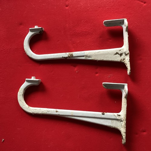Old iron sink - cistern, brackets