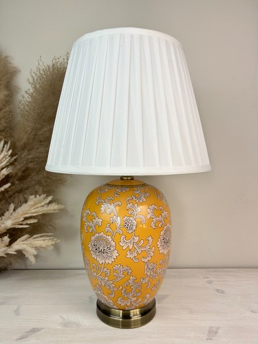Off yellow floral - -,