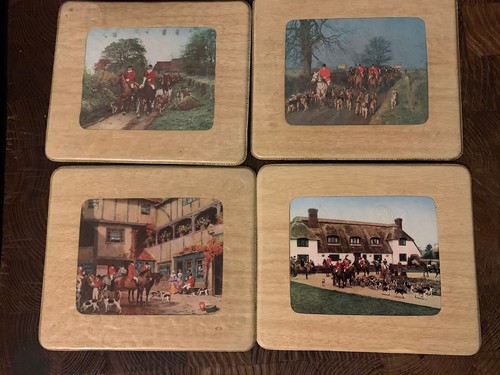 Vintage table mats hunting - table,