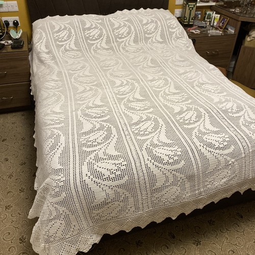 Hand crochet white cotton - hand,