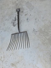 Vintage 12 Prong Manure
