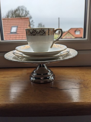 Royal wessex cake - wessex, stand