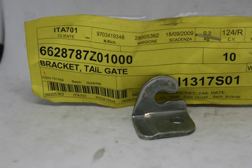 Right side tail - side, bracket